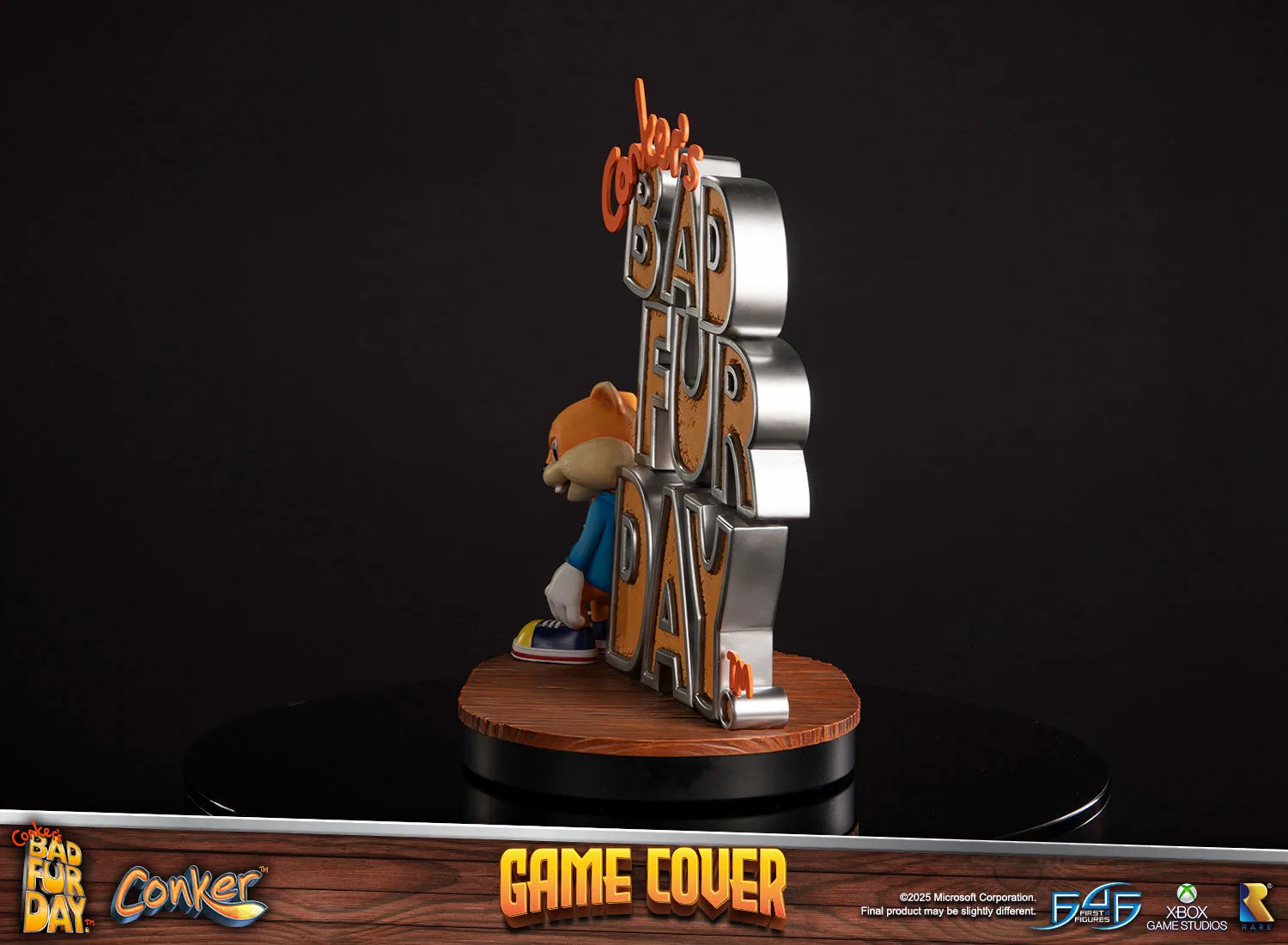 First 4 Figures Conker Game Cover statuetă rășină 44,5 cm