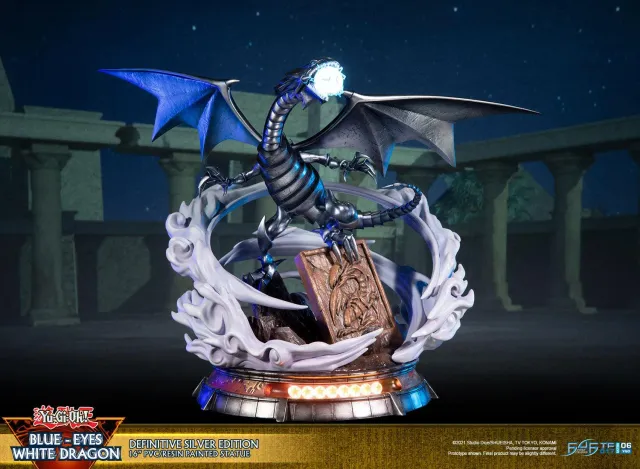 First 4 Figures Yu-Gi-Oh Blue-Eyes statueta Silver PVC LED