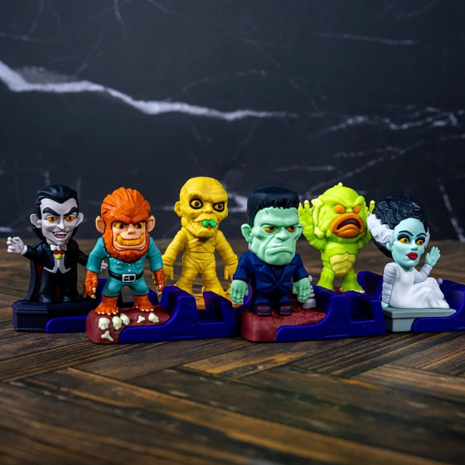 Exquisite Gaming Universal Monsters Peekos set 6 suport telefon