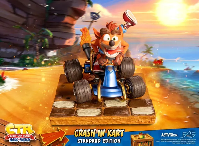First 4 Figures Crash in Kart statuetă Standard