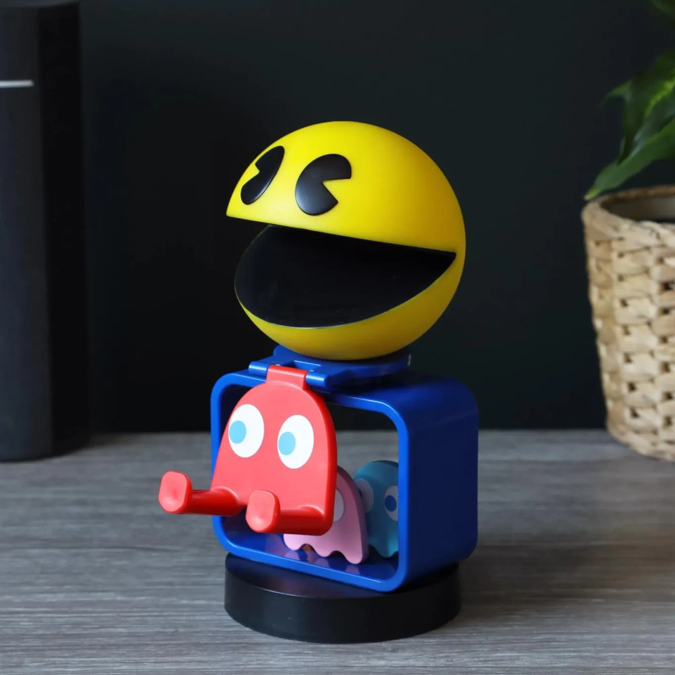 Exquisite Gaming Cable Guys Pac-Man suport controller galben