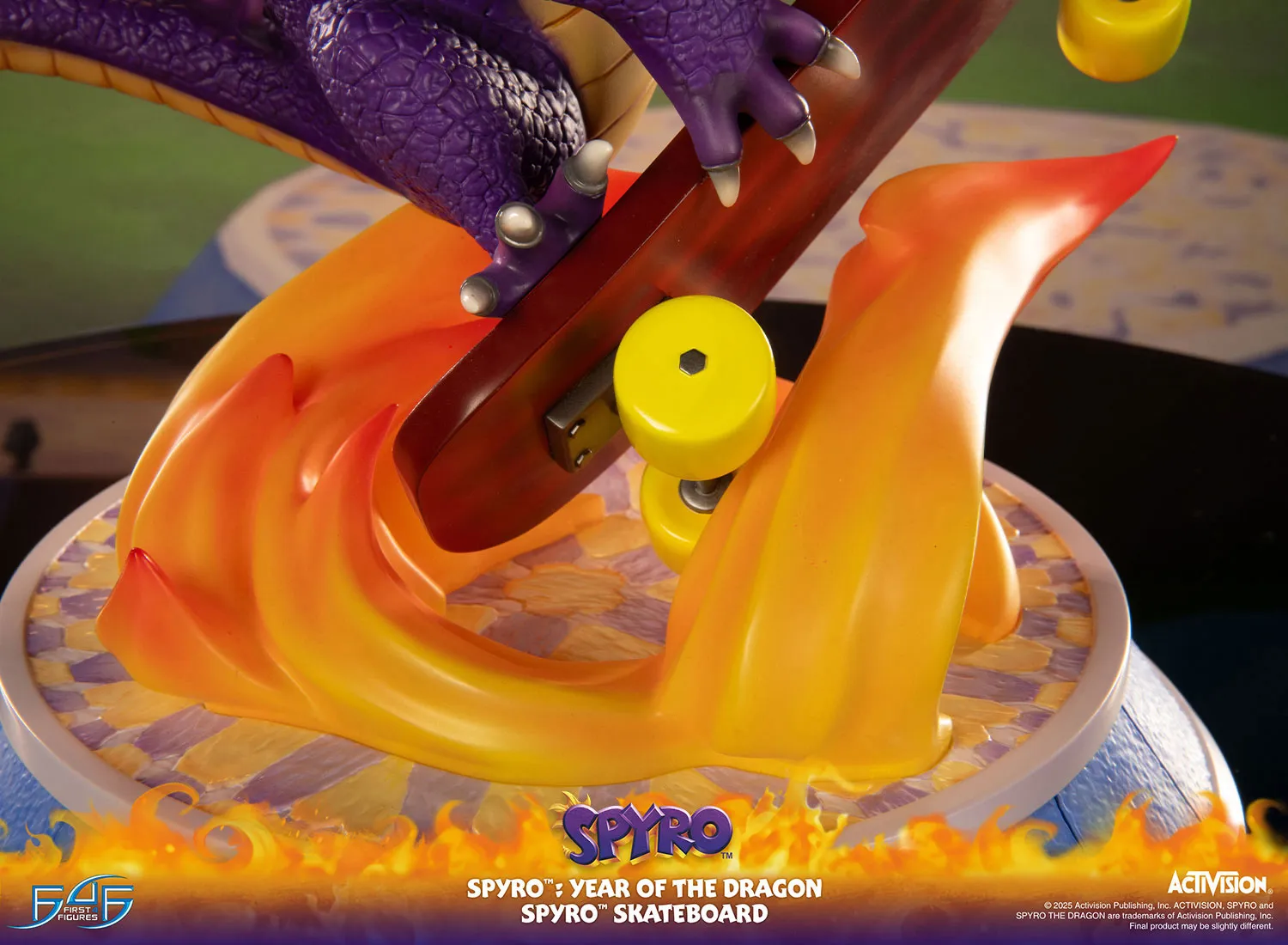 First 4 Figures Spyro Skateboard statueta Year of the Dragon