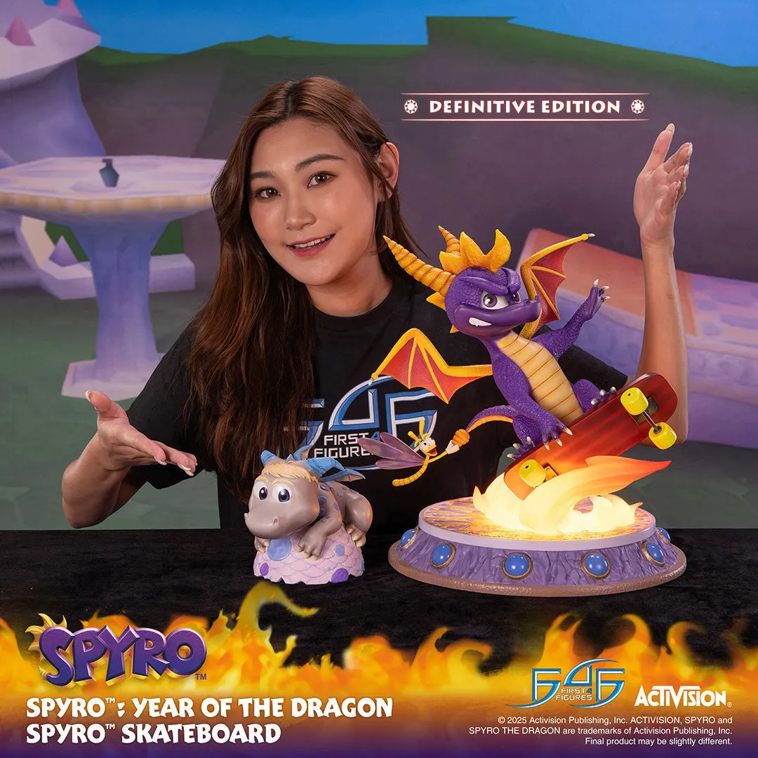 First 4 Figures Spyro Skateboard statuetă rășină Definitive LED