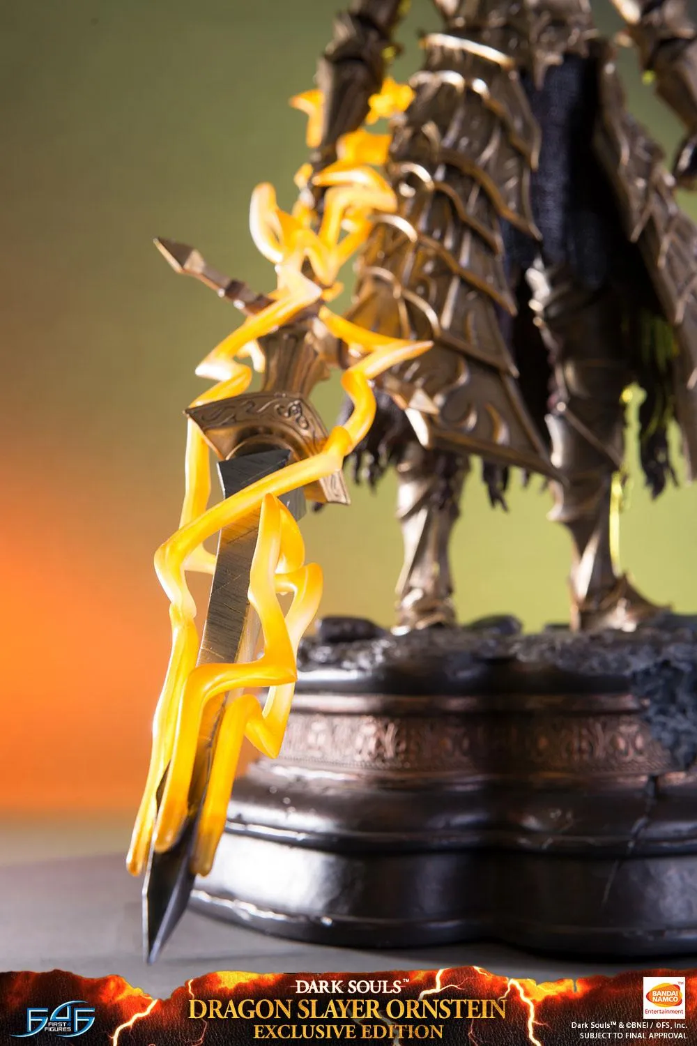 First 4 Figures Dark Souls Ornstein statuie Exclusive LED