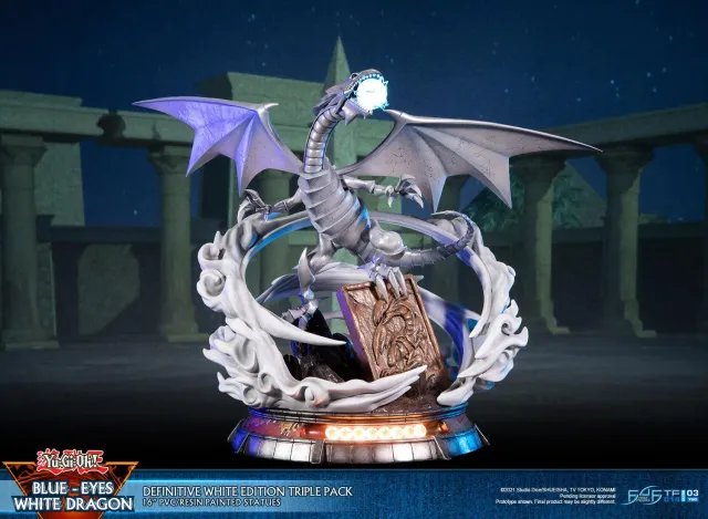 First 4 Figures Yu-Gi-Oh Blue-Eyes White Dragon statueta triplu pack