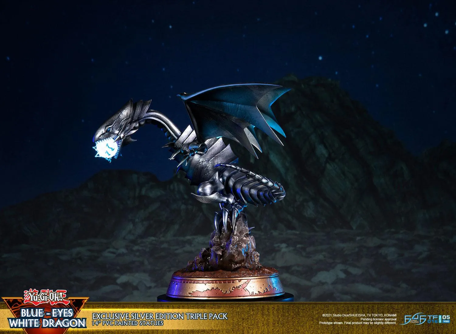 First 4 Figures Yu-Gi-Oh Blue-Eyes White Dragon statueta Triple Pack Silver LED