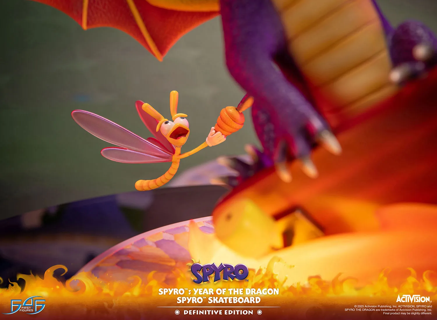 First 4 Figures Spyro Skateboard statuetă rășină Definitive LED