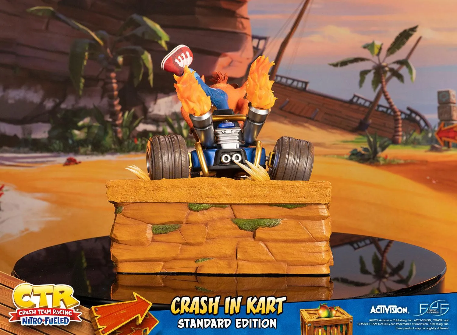 First 4 Figures Crash in Kart statuetă Standard