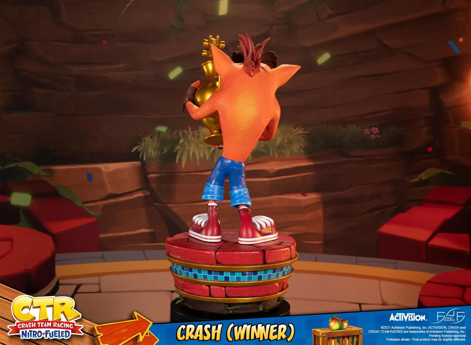 First 4 Figures Crash Team Racing Crash Winner statueta Standard Edition