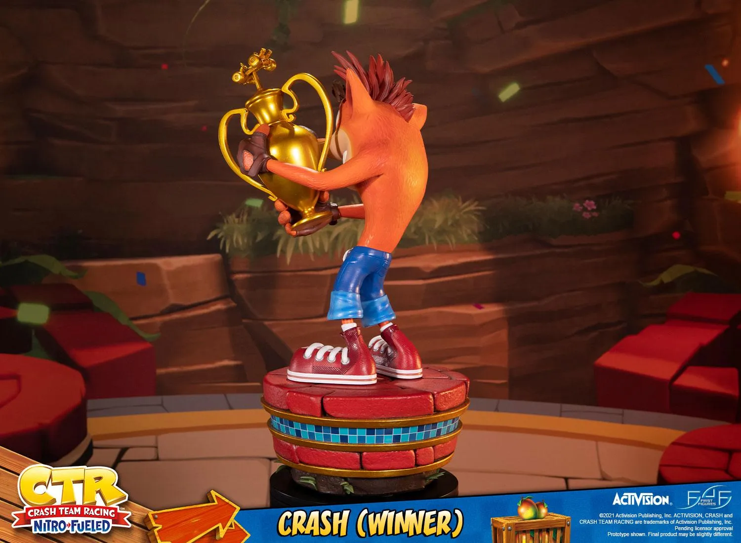First 4 Figures Crash Team Racing Crash Winner statueta Standard Edition