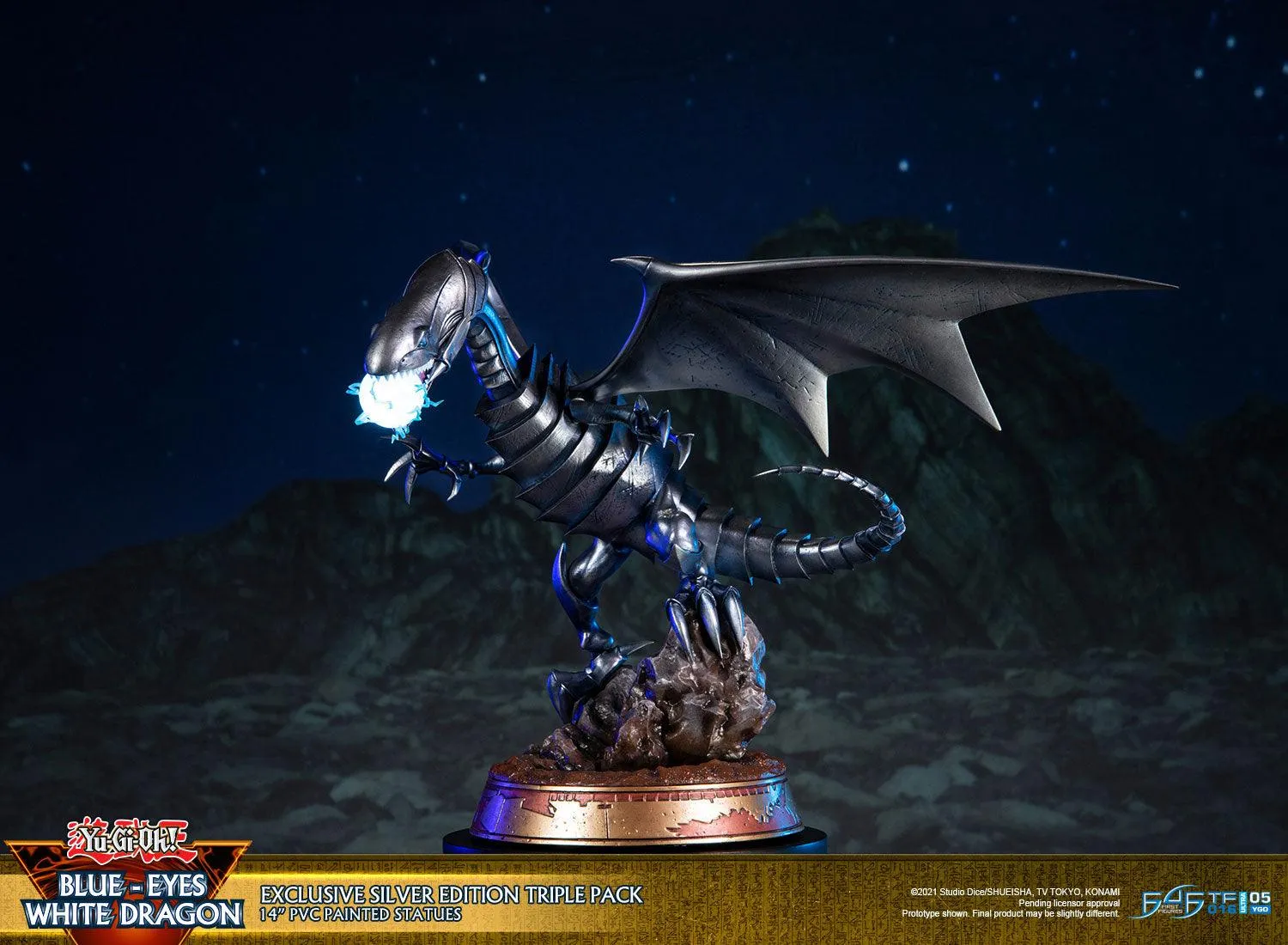 First 4 Figures Yu-Gi-Oh Blue-Eyes White Dragon statueta Triple Pack Silver LED