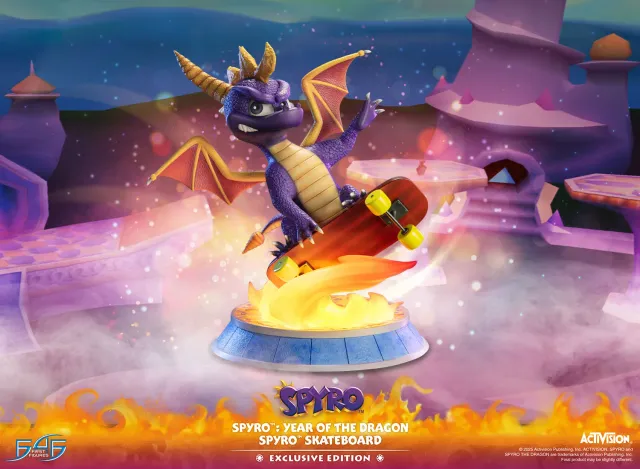 First 4 Figures Spyro Skateboard statueta Exclusive LED